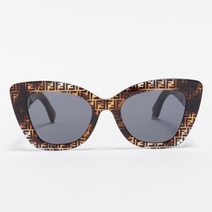 NEW Fendi Logo Narrow Cat Eye Sunglasses ACESS3-74. Markings & a small scuffs